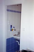 Koupelna s modrým dekorem